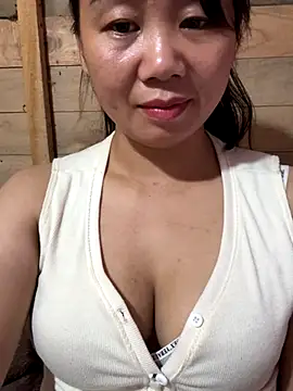 Snapshot of Binjt chatting on September 2025 10:42:01 AM Binjt online show from September 2025 10:42:01 AM