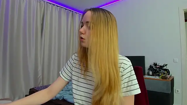 JanetShy online show from October 2025 11:02:02 AM