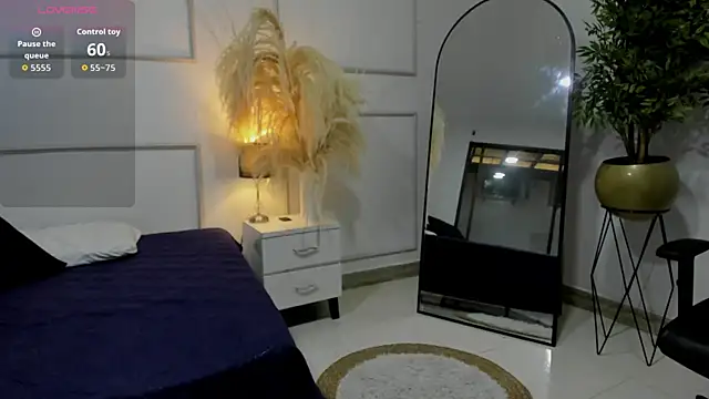 Emilywillis8 online show from November 2025 01:23:02 PM