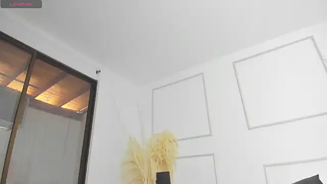 Emilywillis8 online show from November 2025 01:15:01 PM