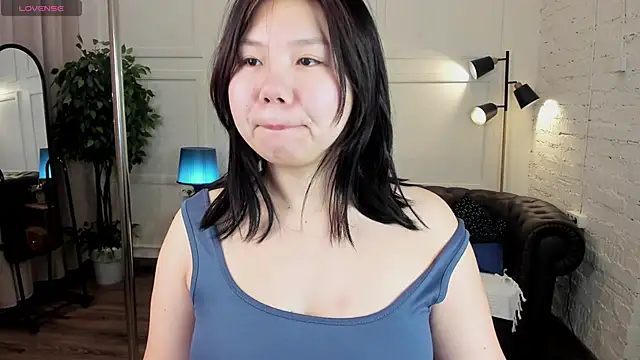 Snapshot of Moana_light chatting on November 2025 02:23:01 AM Moana light online show from November 2025 02:23:01 AM