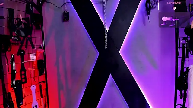 MissKara Ariana bdsm online show from October 2025 10:35:02 AM