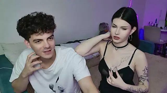 Snapshot of Alice18James chatting on October 2025 10:51:01 AM Alice18James online show from October 2025 10:51:01 AM