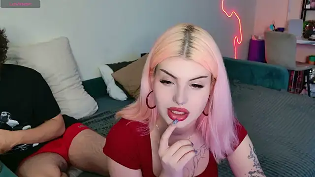 Snapshot of Alice18James chatting on September 2025 01:47:02 PM Alice18James online show from September 2025 01:47:02 PM