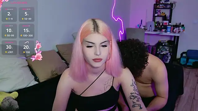 Snapshot of Alice18James chatting on September 2025 08:30:02 PM Alice18James online show from September 2025 08:30:02 PM