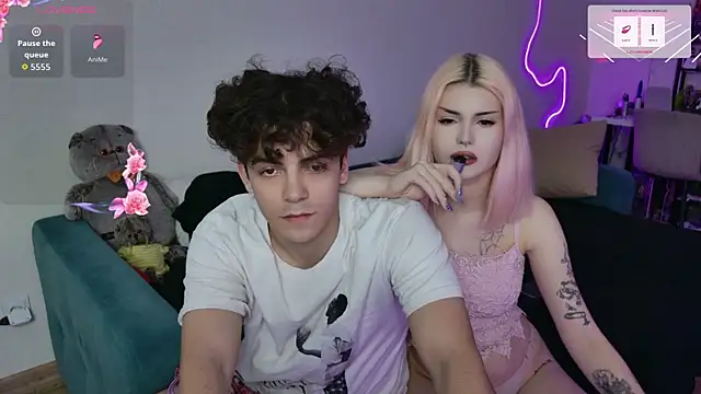 Snapshot of Alice18James chatting on September 2025 09:38:02 AM Alice18James online show from September 2025 09:38:02 AM