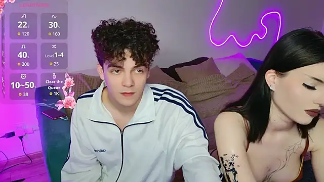 Alice18James online show from November 2025 01:54:02 PM