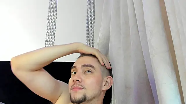 VeronicaSaenzx online show from April 2026 10:11:01 PM