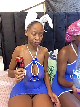 SexyPetitex25 online show from March 2026 08:48:01 PM