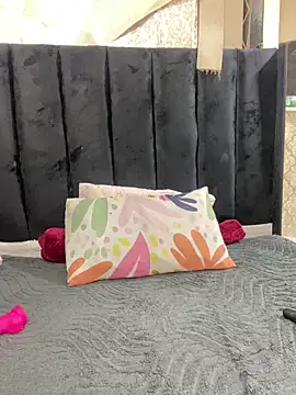 SexyPetitex25 online show from February 2026 08:52:02 PM