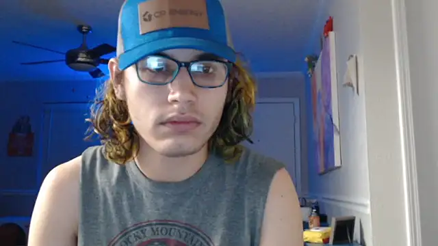 Snapshot of zacthefeetguy chatting on December 2025 02:03:02 AM zacthefeetguy online show from December 2025 02:03:02 AM