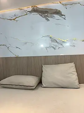 emily browne online show from November 2025 07:18:02 PM