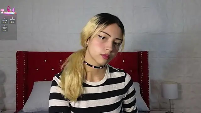 Lucy n pink online show from November 2025 03:01:01 PM