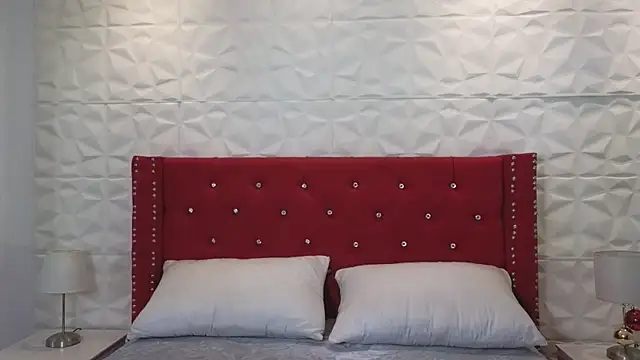 Lucy n pink online show from December 2025 02:00:02 PM