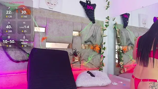 Madison 03 online show from October 2025 12:44:02 AM