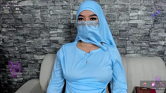 Amal Bakir online show from October 2025 12:33:02 AM