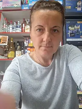 Fluturas2 online show from September 2025 12:44:01 PM