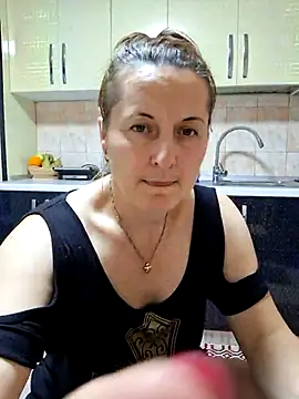 Fluturas2 online show from November 2025 07:40:01 PM