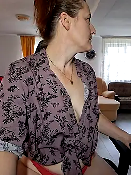 Fluturas2 online show from November 2025 08:04:01 AM