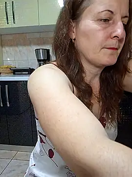 Fluturas2 online show from November 2025 09:19:01 PM