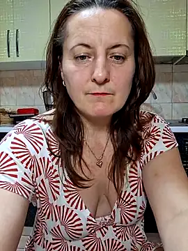 Fluturas2 online show from November 2025 08:31:02 PM