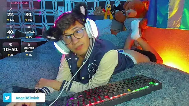 Lunarie  online show from October 2025 01:09:01 AM