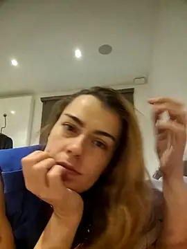 Carolinemiam online show from October 2025 03:58:02 PM