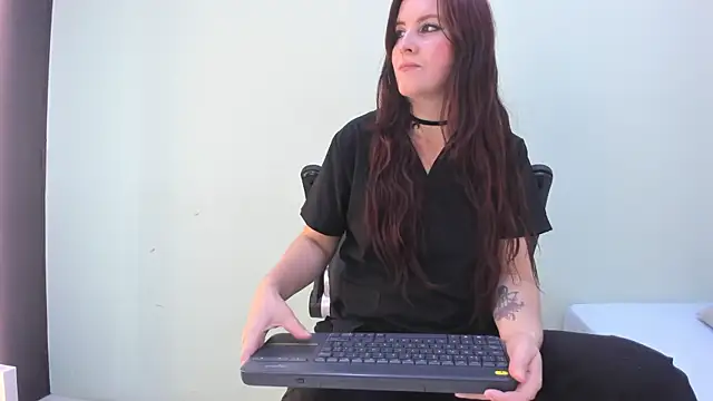 sophieturner mg online show from July 2026 07:09:01 PM