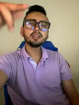 cristopher wallacee online show from October 2025 09:34:02 PM