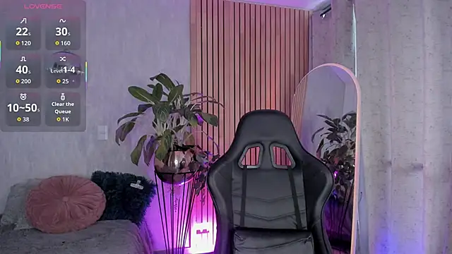 emma       online show from November 2025 08:34:02 PM