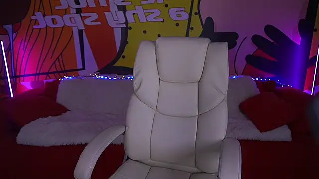 LunaPearll online show from October 2025 02:38:02 AM