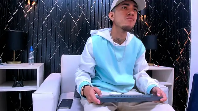 tattoos22 online show from November 2025 01:00:02 PM