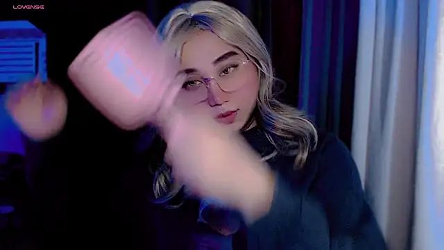 Snapshot of Degeneresqueen chatting on July 2026 08:23:01 AM Degeneresqueen online show from July 2026 08:23:01 AM