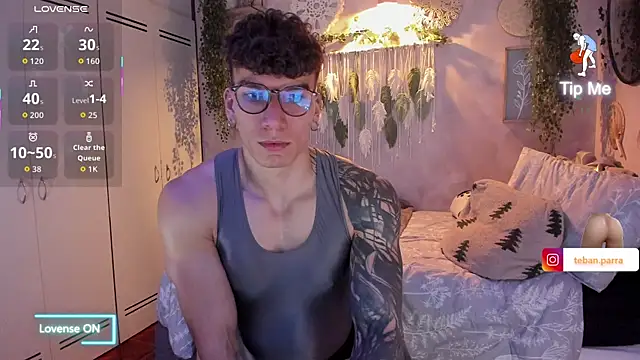 estebandi do online show from November 2025 03:40:02 AM