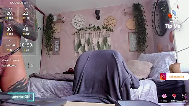 estebandi do online show from November 2025 08:12:01 PM