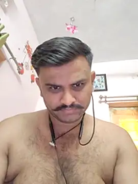 Frvgggghh online show from November 2025 08:42:02 AM