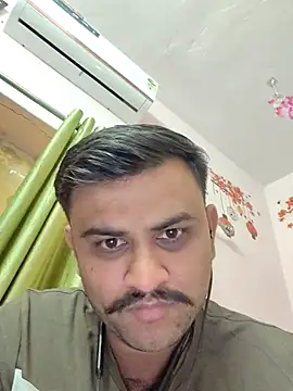 Frvgggghh online show from November 2025 10:40:02 AM