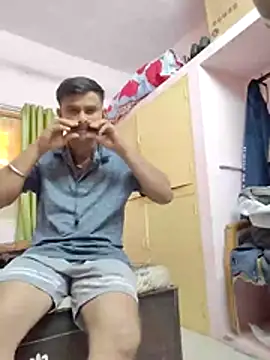 Frvgggghh online show from November 2025 09:09:02 AM