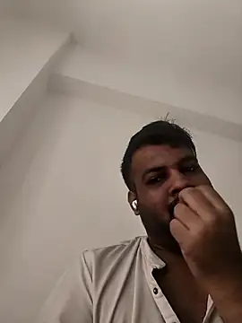 vinay smalldick online show from April 2026 03:45:02 AM