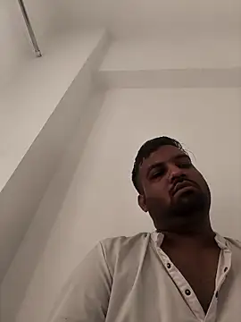 vinay smalldick online show from April 2026 02:35:01 AM