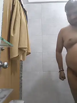 vinay smalldick online show from February 2026 04:13:01 AM