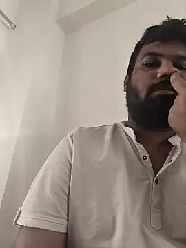 vinay smalldick online show from April 2026 01:40:01 AM