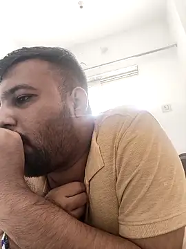 vinay smalldick online show from May 2026 04:43:01 AM