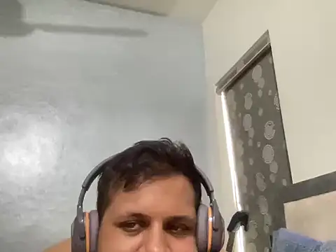 Snapshot of chiikuloveu chatting on February 2026 04:43:01 AM chiikuloveu online show from February 2026 04:43:01 AM