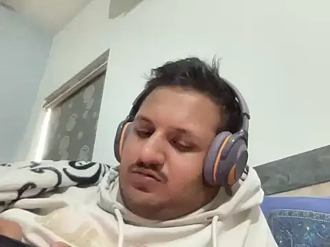 Snapshot of chiikuloveu chatting on February 2026 06:02:01 AM chiikuloveu online show from February 2026 06:02:01 AM