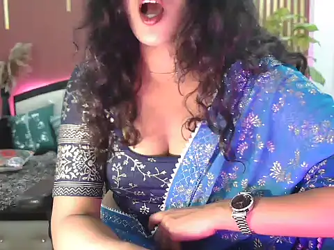 shaalu sharma online show from October 2025 09:31:01 AM