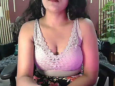 shaalu sharma online show from November 2025 09:02:02 AM