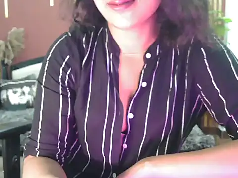 shaalu sharma online show from November 2025 03:43:01 AM