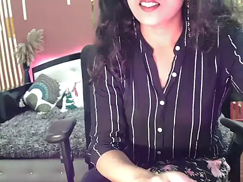 shaalu sharma online show from October 2025 06:02:02 AM