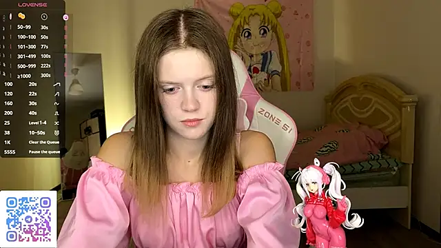 VibeQueenLucy online show from October 2025 02:47:01 PM